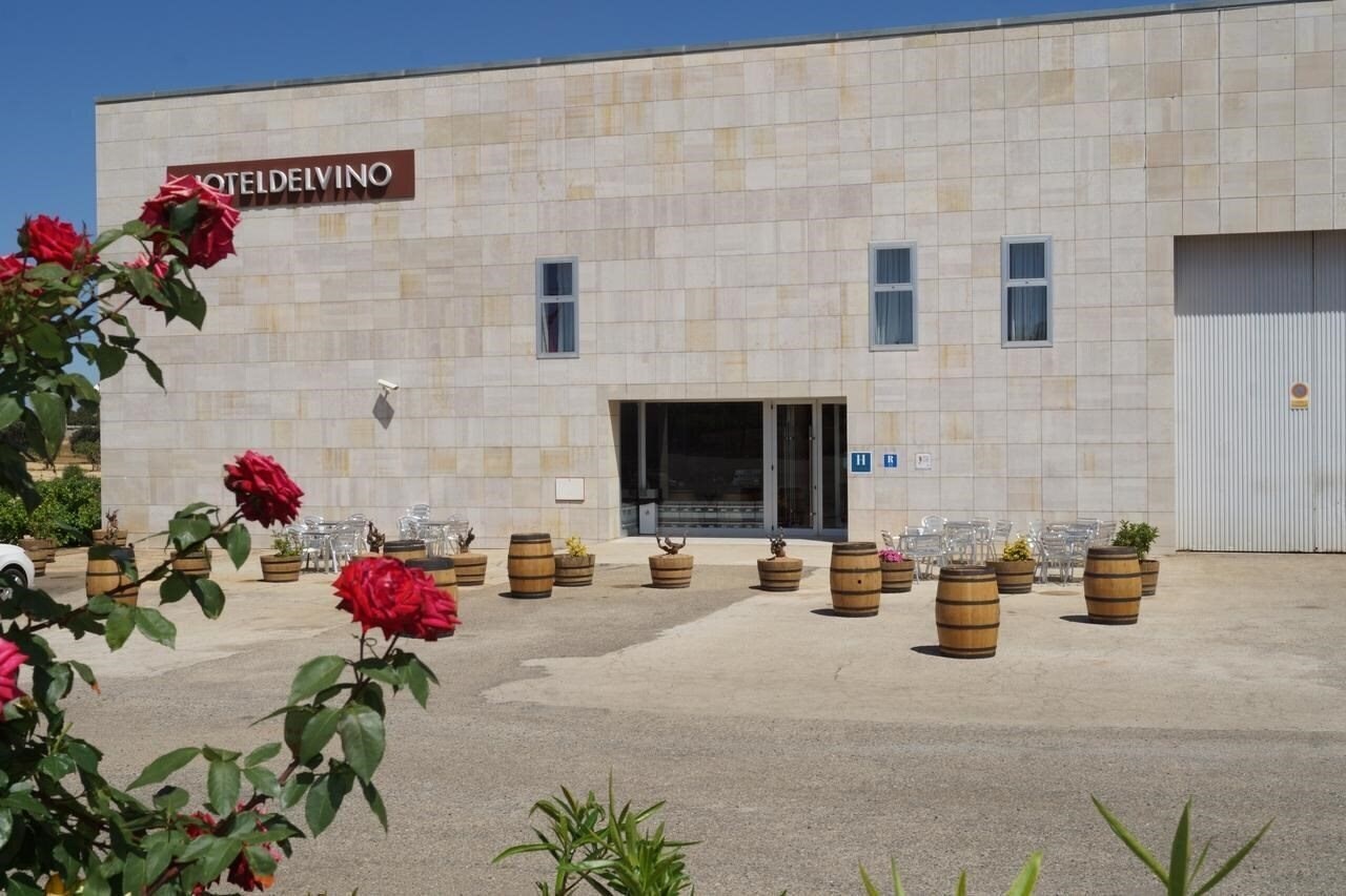 Отель Del Vino 3*