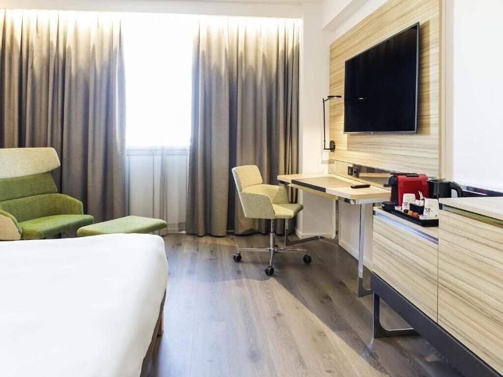 Novotel Sevilla 4* суреті