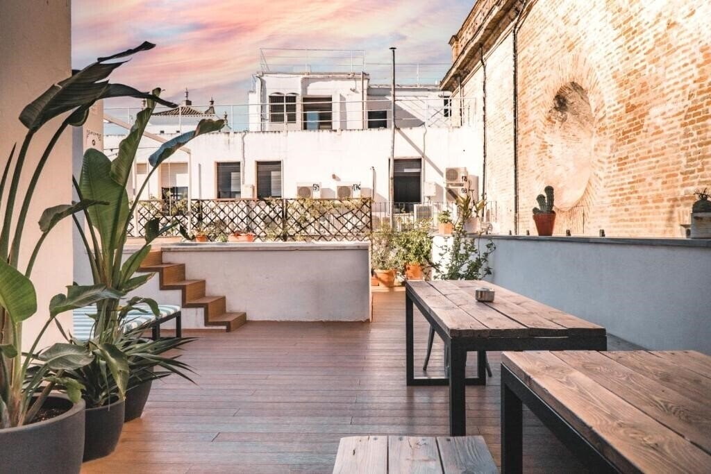 Картинка Oasis Backpackers Hostel Sevilla 2*