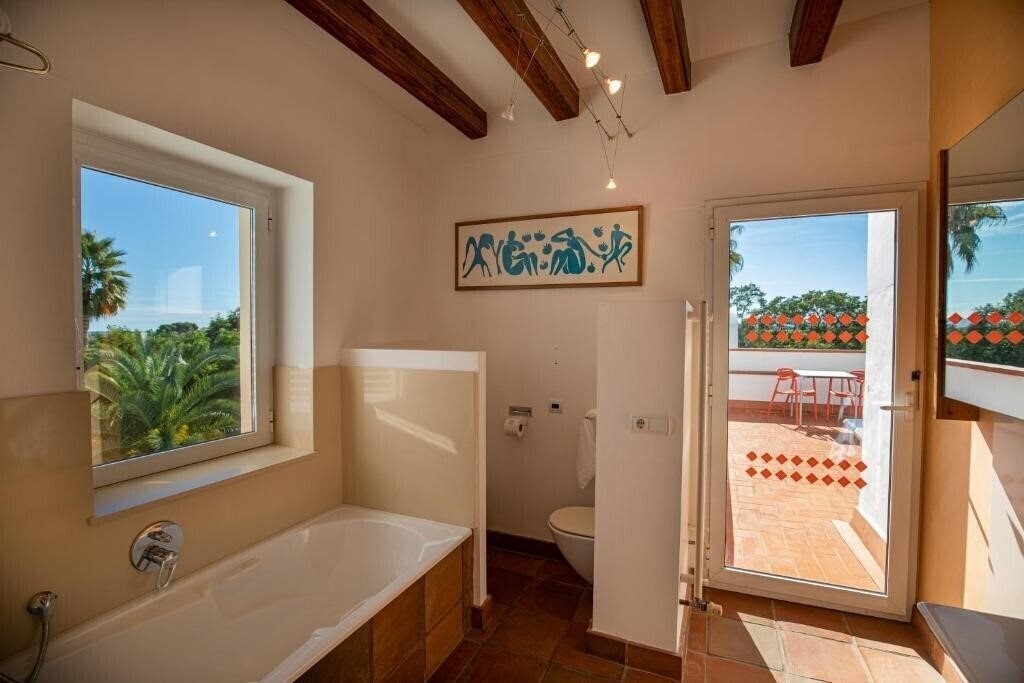 Rusticae Tancat De Codorniu 4* фотосуреті