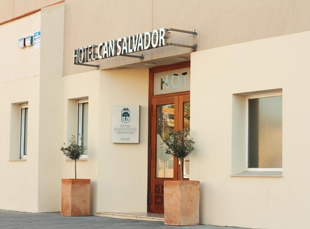 Can Salvador 3* қонақ үйі