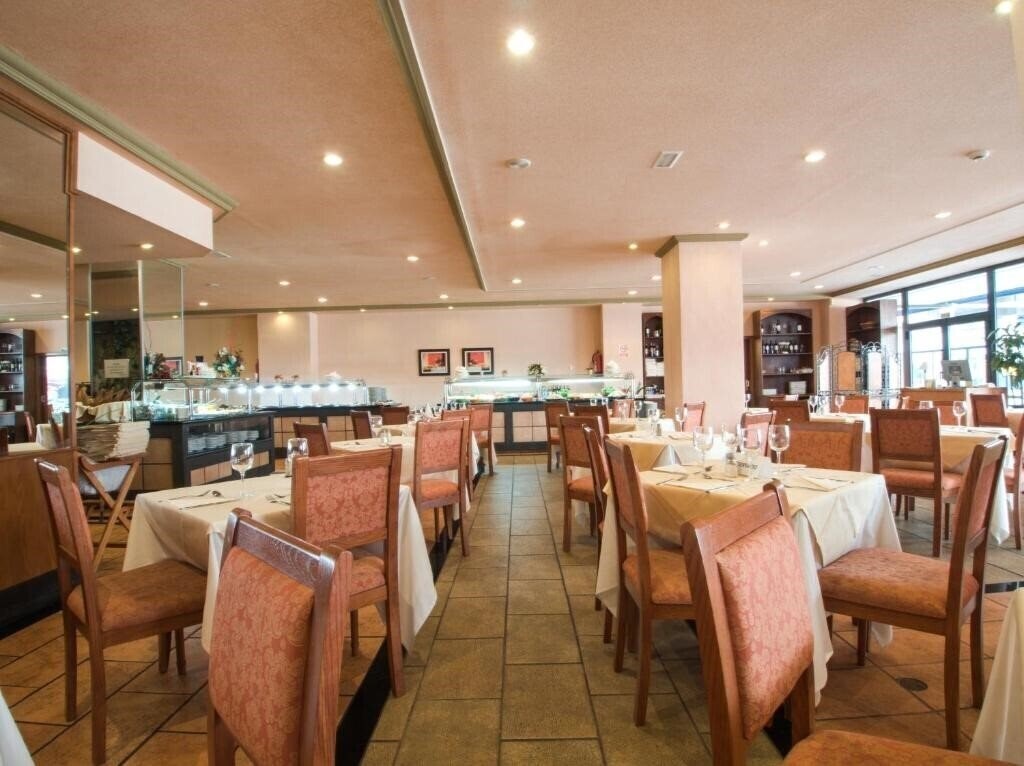 Zentral Center 4* суреті