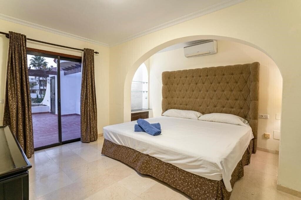 Фото Royal Park Albatros 3*