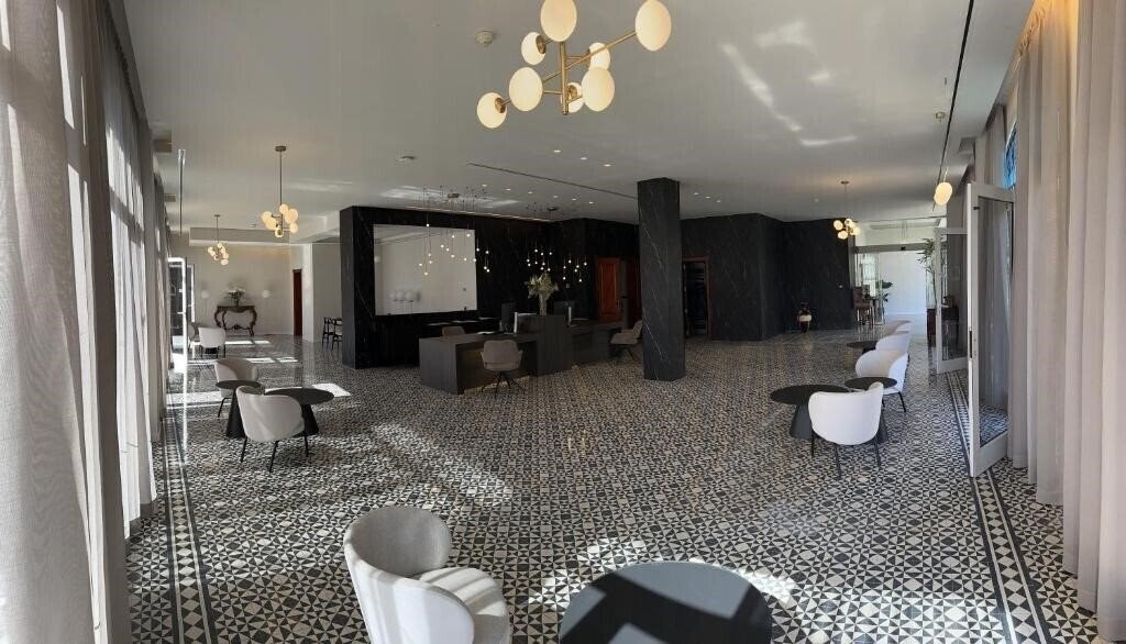 Reveron Plaza 4* фотосуреті