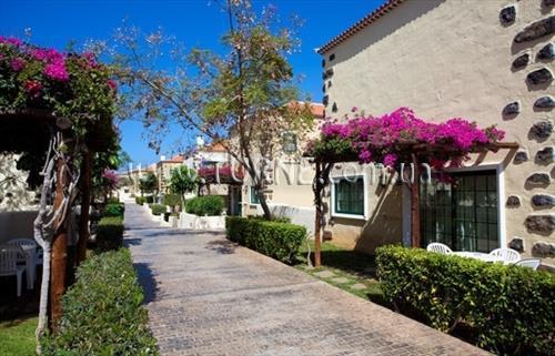 Отель Isabel Aparthotel 4*