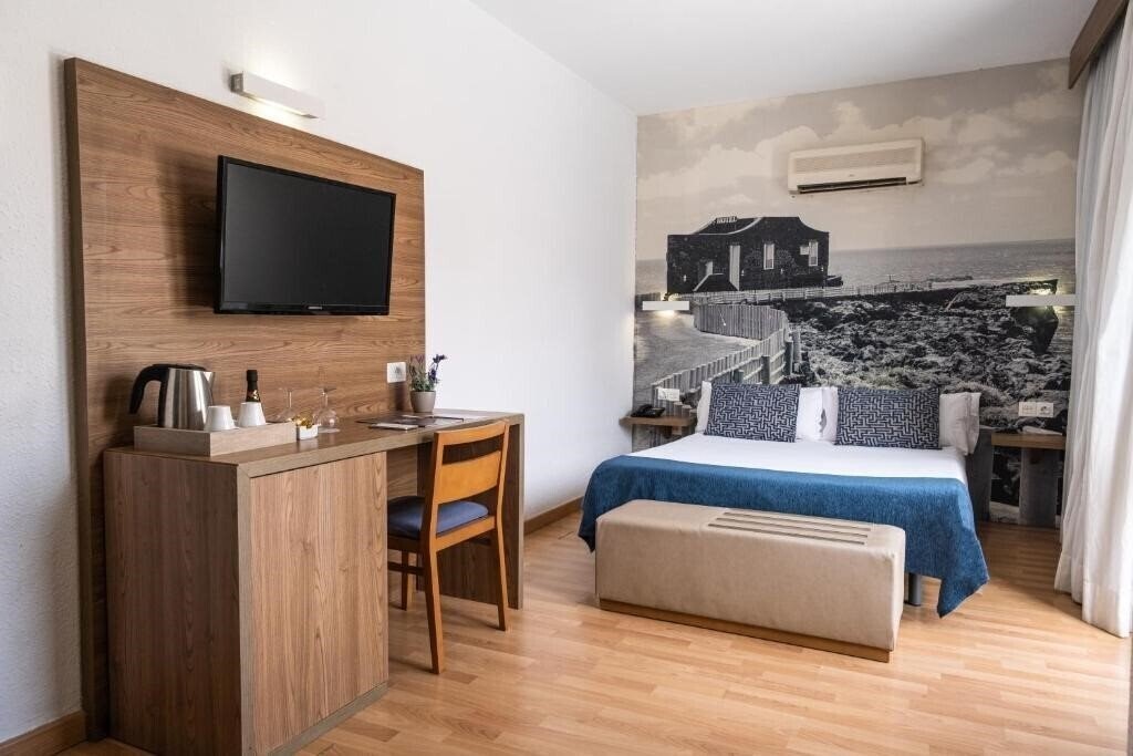 Hotel Adonis Plaza 3* қонақ үйі