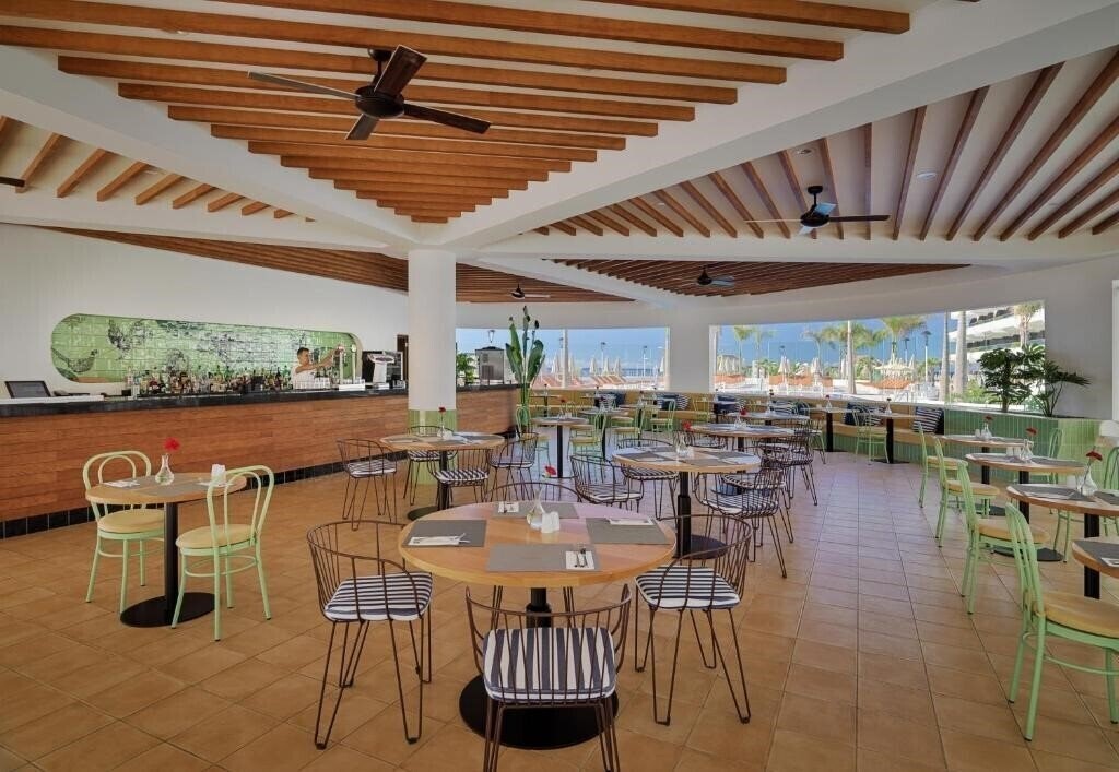 H10 Atlantic Sunset 5* суреті