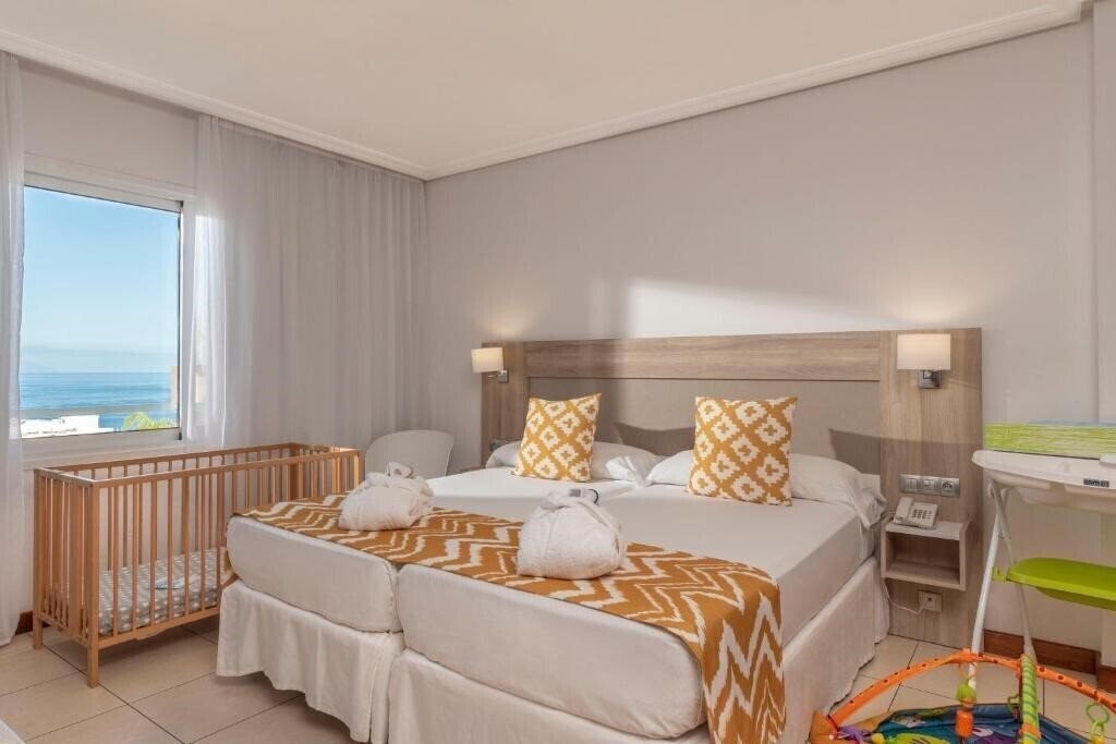 Landmar Costa los Gigantes Family Resort 4* суреті