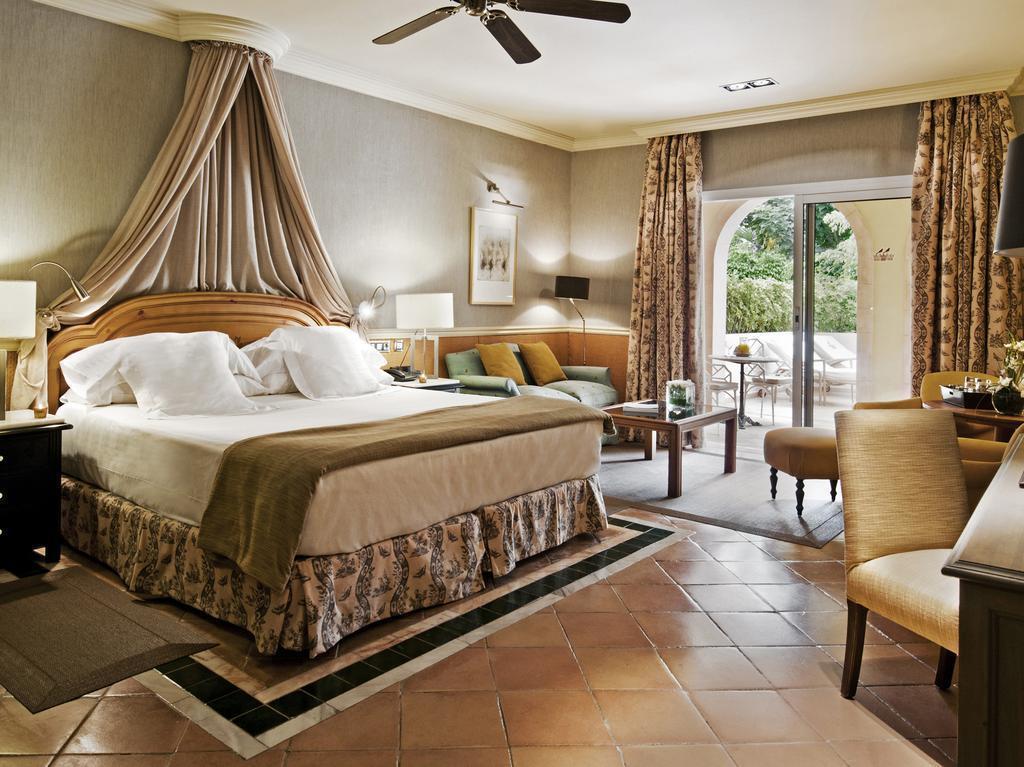 Grand Hotel Bahia Del Duque 5* суреті