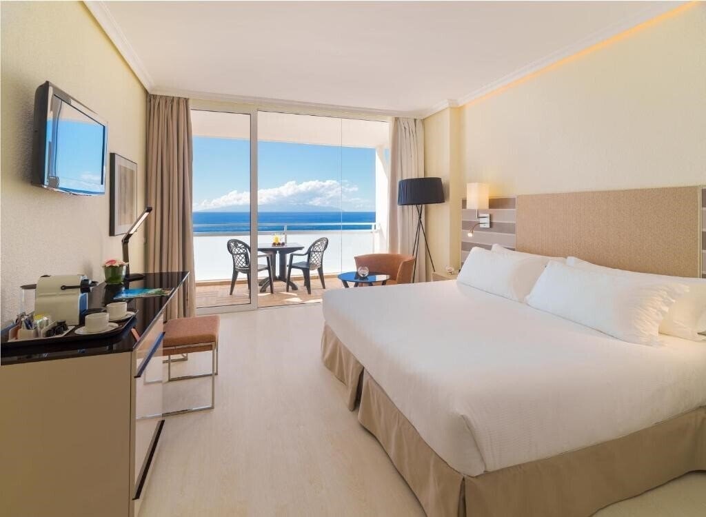 Фото H10 Grand Tenerife 4*