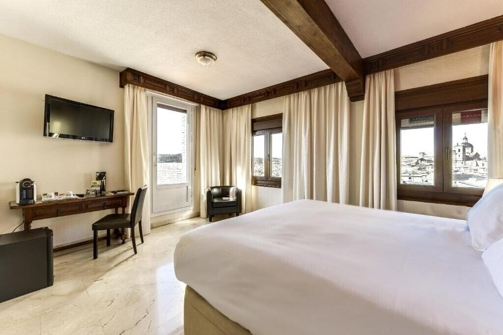 Картинка Alfonso Vi 4*