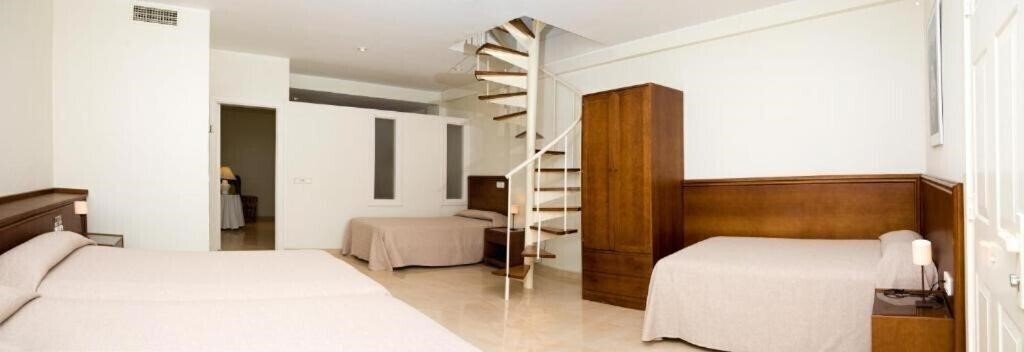 Фото Lloyds Beach Club 3*