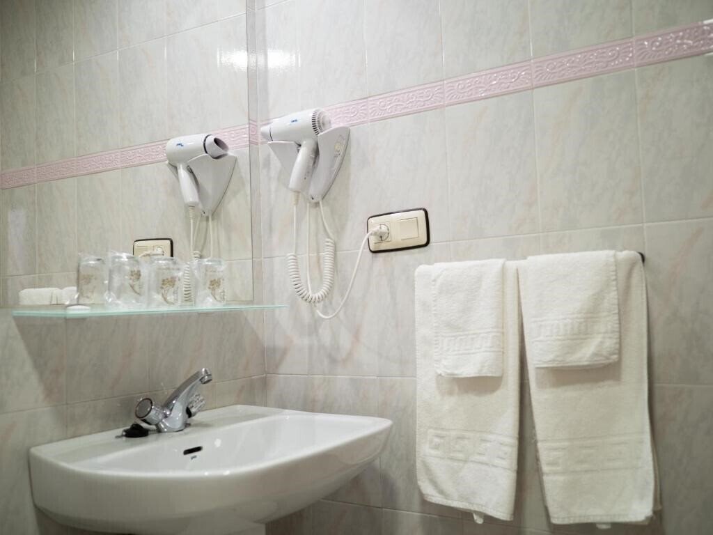 Фотография Quino 2*