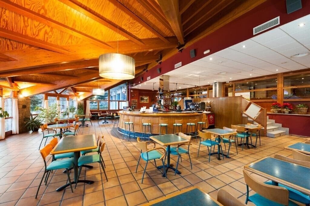 Картинка Sommos Hotel Benasque SPA (ex. Gran Hotel Benasque) 3*