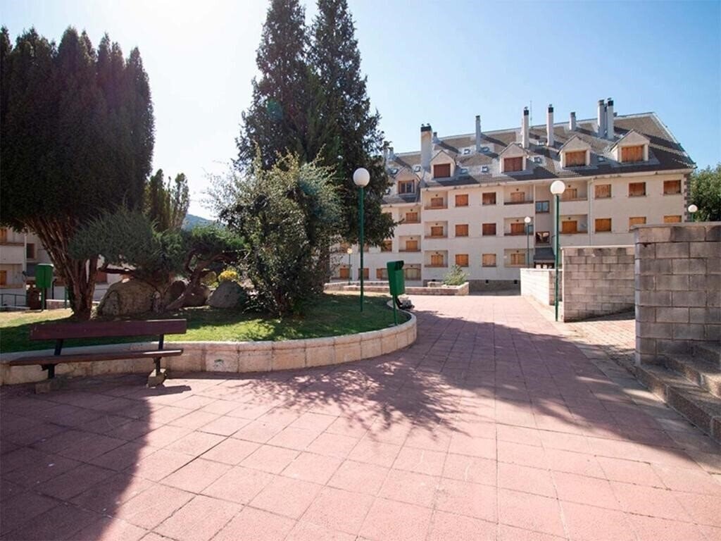 Отель Apartamentos Villanua 3000 3*