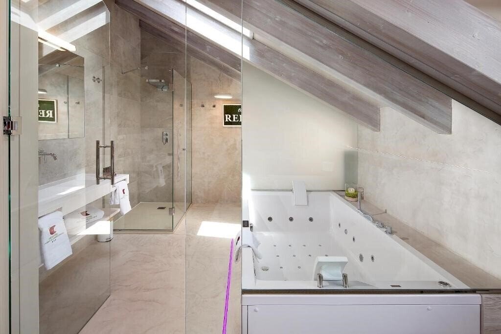 Hotel Mediodia Plan 2* фотосуреті