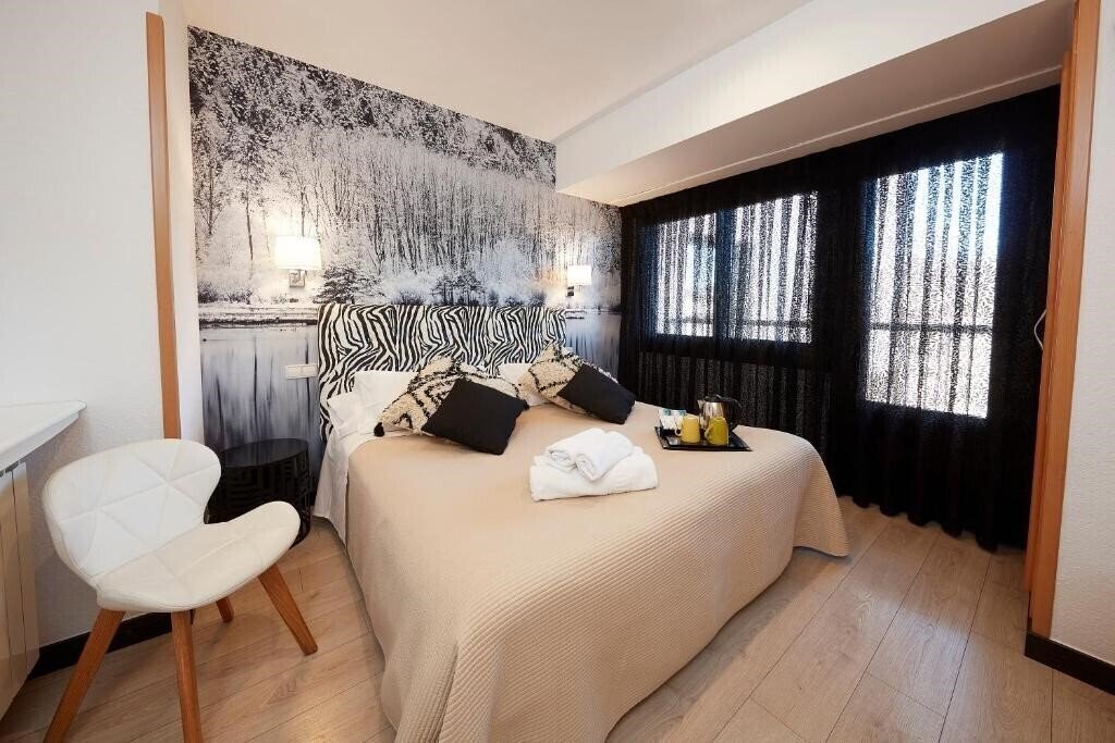 Sanchez (ex. Fonda Sanchez	) 3* суреті