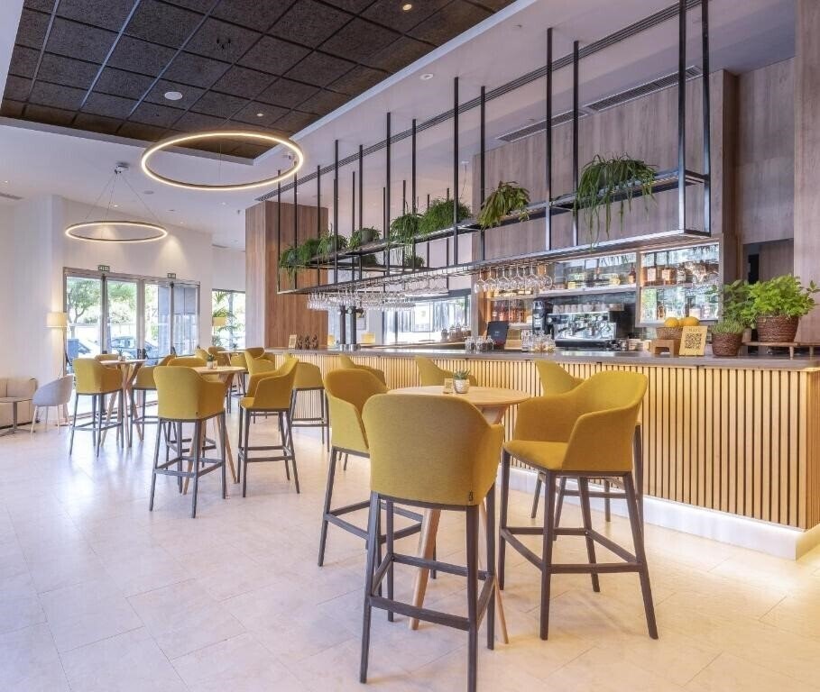 Tryp Valencia Oceanic 4* қонақ үйі