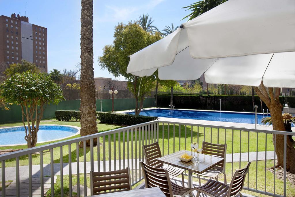 Отель Medium Valencia 4*