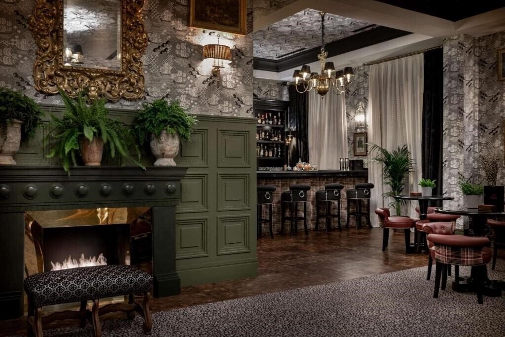 NH Collection Valencia Colon 4* суреті