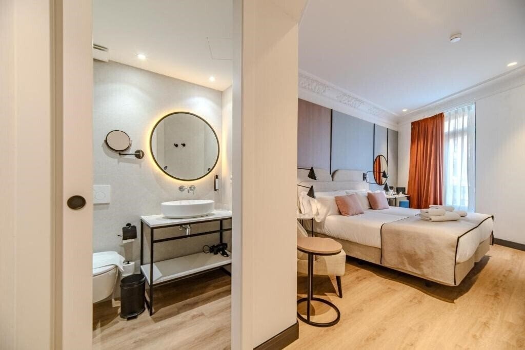 Отель Soho Boutique Turia 4*