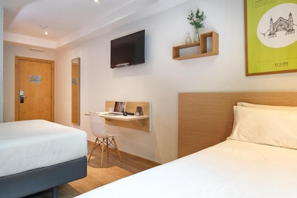 Изображение Rooms Ciencias 2*