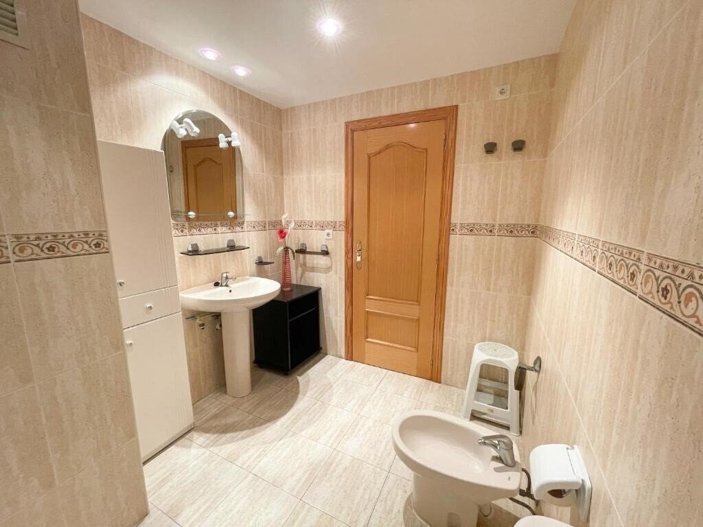 Фотография Apartamentos Canet De Berenguer 3000 3*