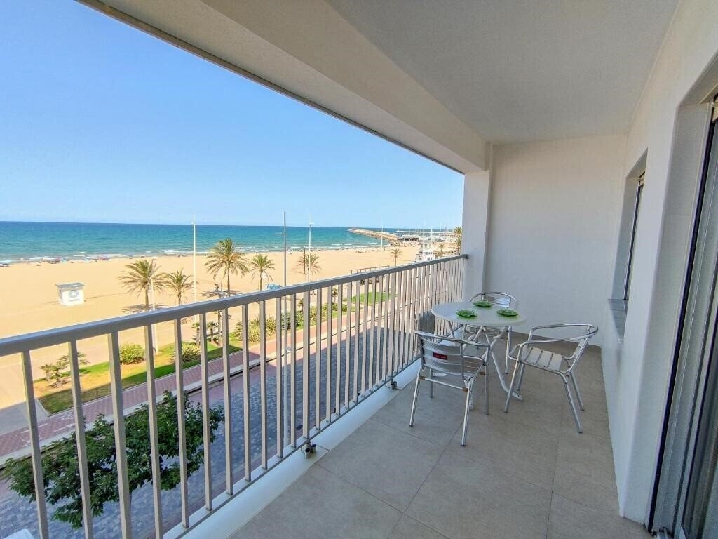Apartamentos Gandia Primera Linea De Playa 3000 3* қонақ үйі