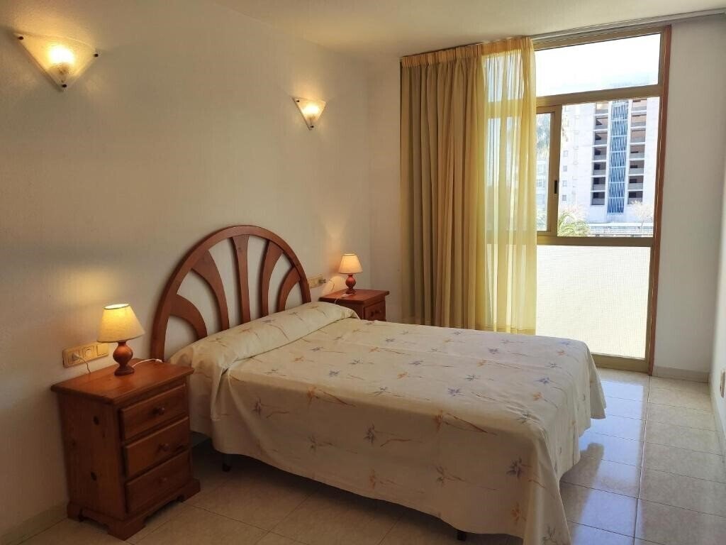 Фото Apartamentos Mediterraneo 3000 Peniscola 2*