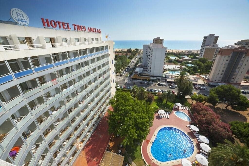 Отель Tres Anclas Gandia 3*