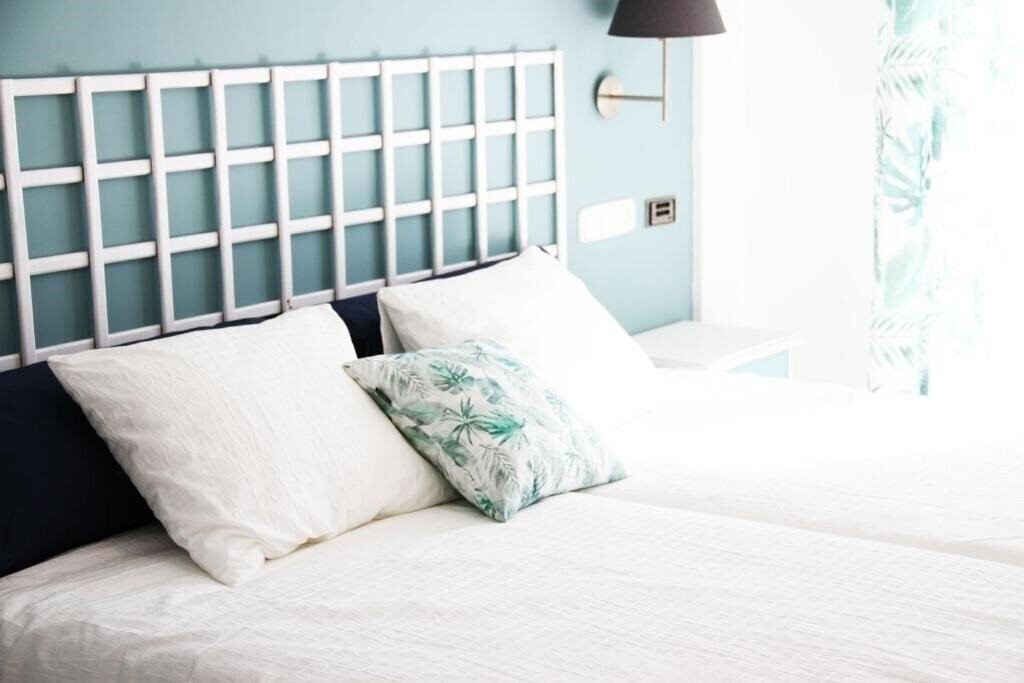 Фото Hugo Beach Hotel 2*