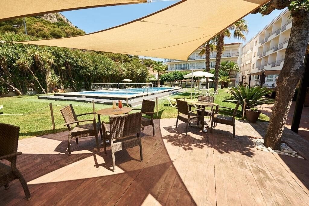 Checkin Flamingo 3* суреті