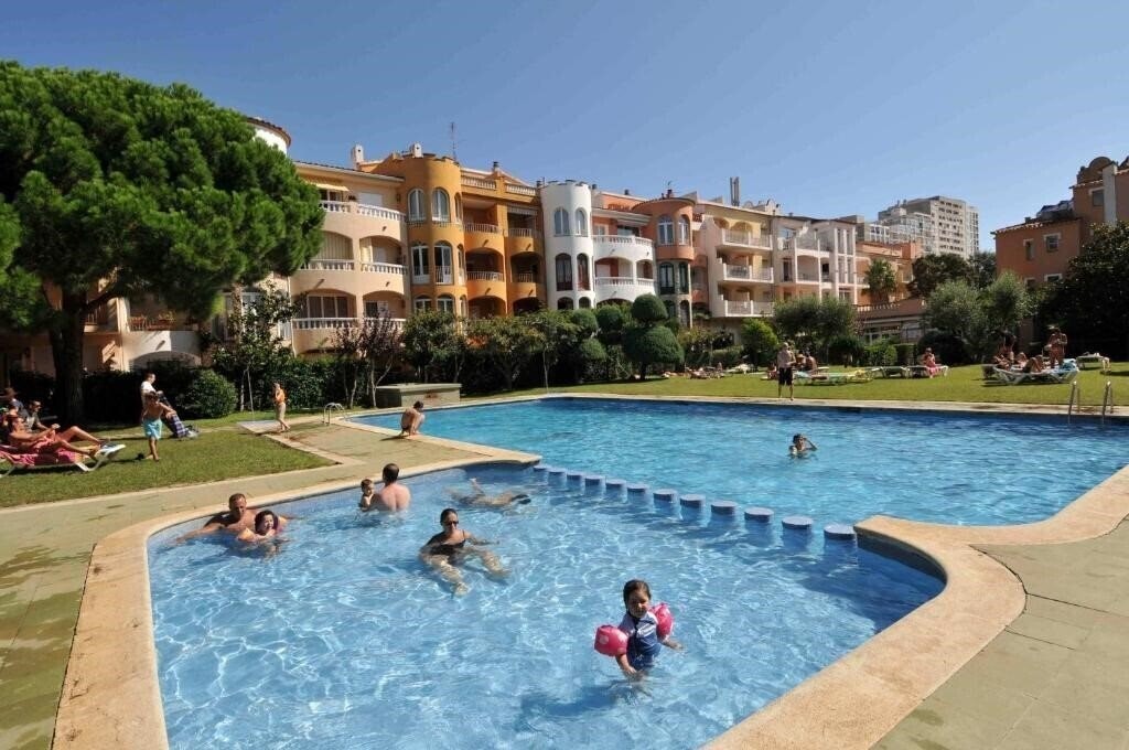 Отель Apartaments Turistics Comte D'Empuries (ex. Apts Gran Reserva) 2*