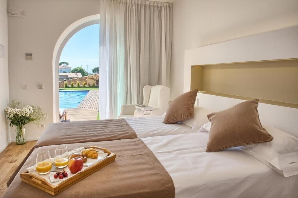 Фотография Hostalet De Begur 2*