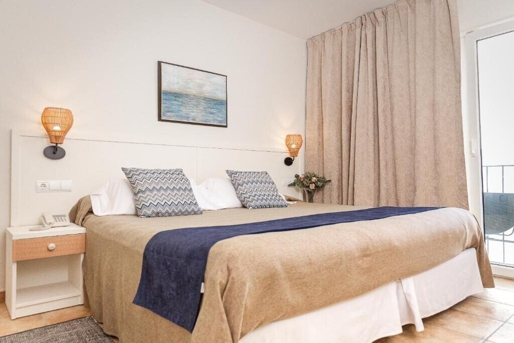 Фото La Muntanya 3*