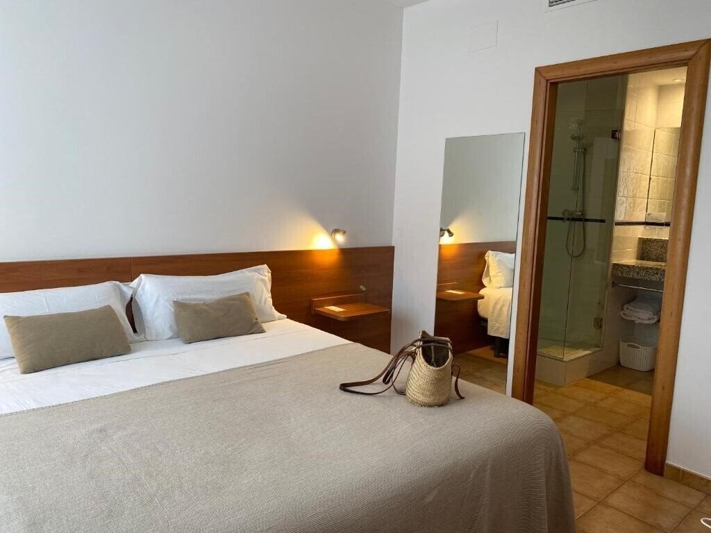 Фото Hostal Vehi 3*