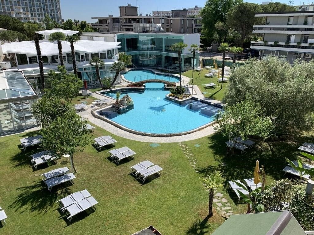 Фото Panoramic Hotel Plaza 4*