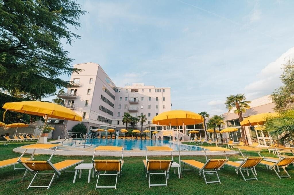 Terme Helvetia 4* фотосуреті