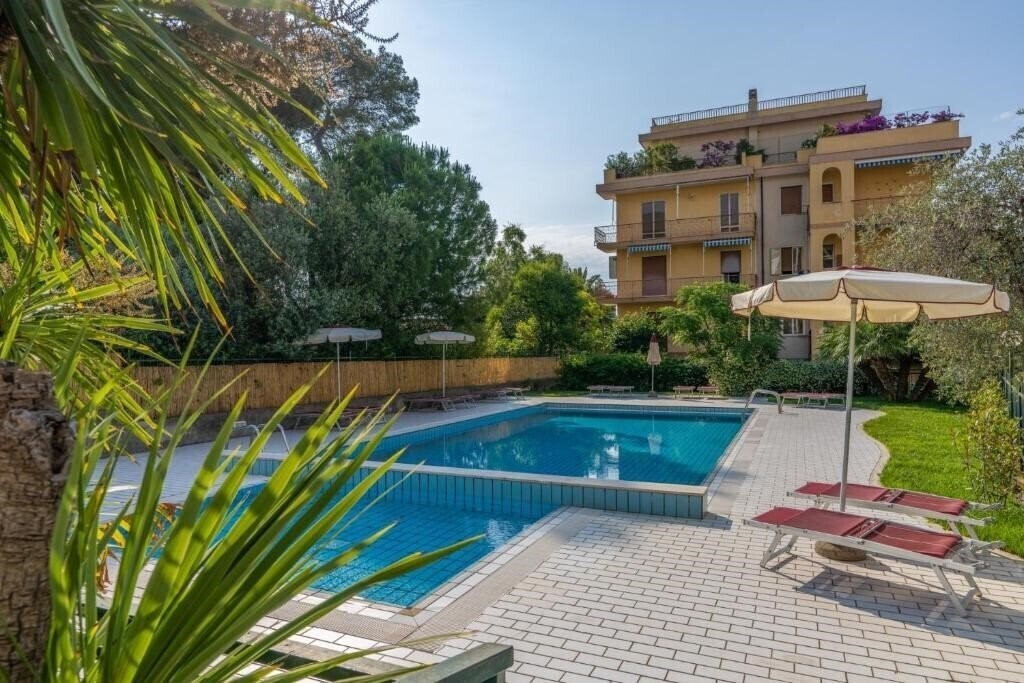 Garden 3* фотосуреті