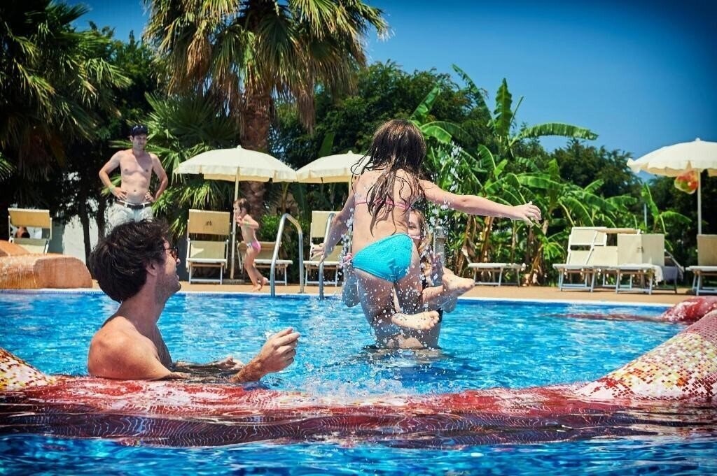 Riva Marina Resort 4* суреті