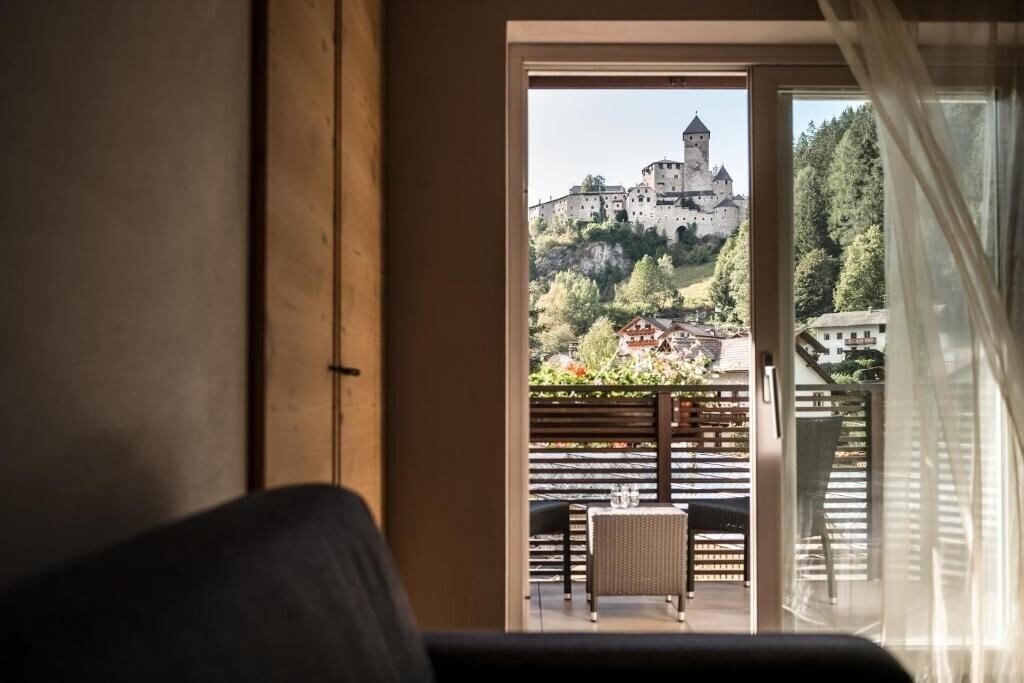 Heini 3* қонақ үйі