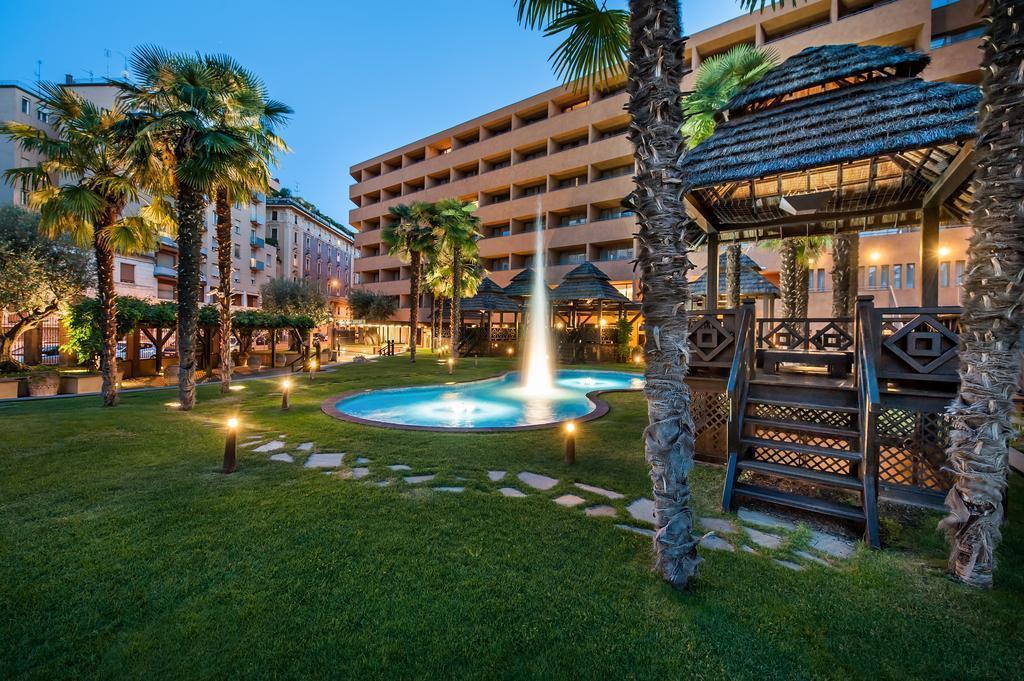 Royal Carlton 4* фотосуреті