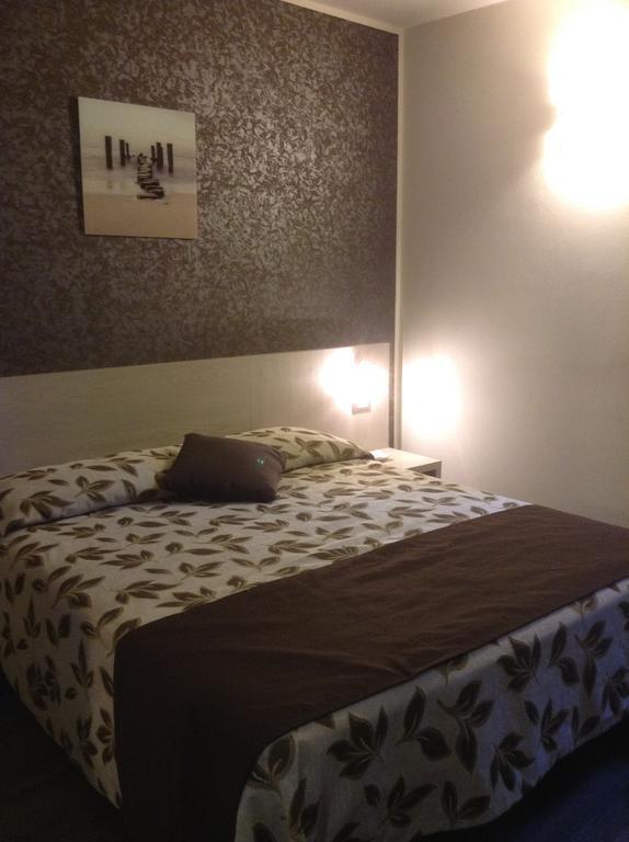 Hotel Holiday 3* фотосуреті