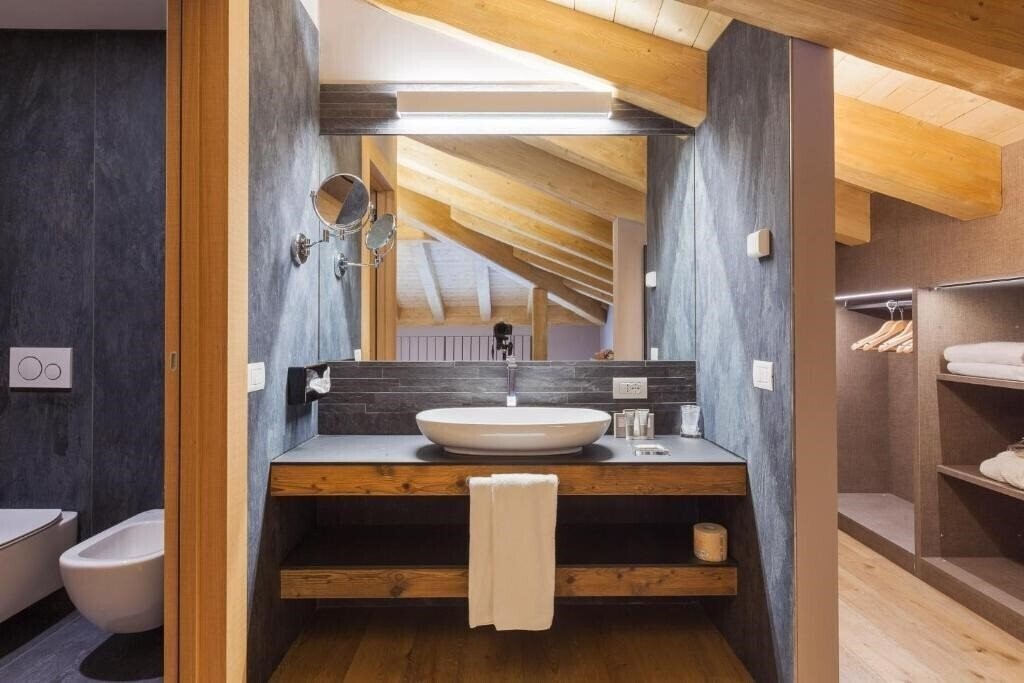 Excelsior Planet 4* қонақ үйі