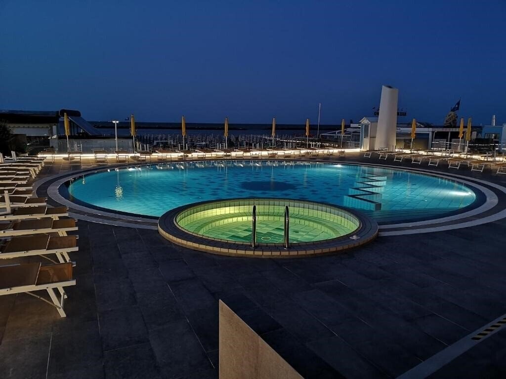 Отель David Hotel (Cesenatico) 3*