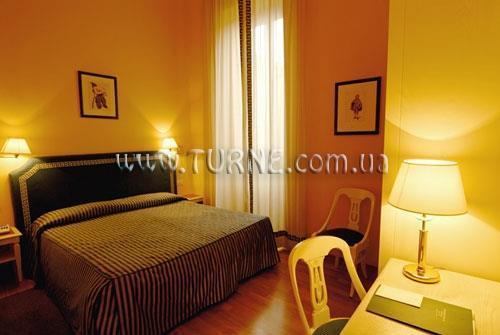 Carolus 4* қонақ үйі