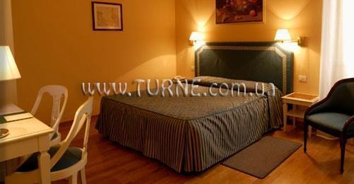 Carolus 4* суреті