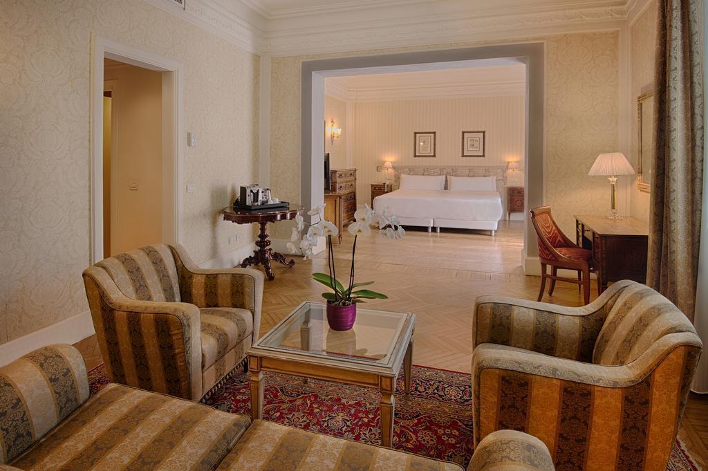 Anglo American Hotel Florence Curio Collection by Hilton (ex. NH Firenze Anglo American) 4* суреті