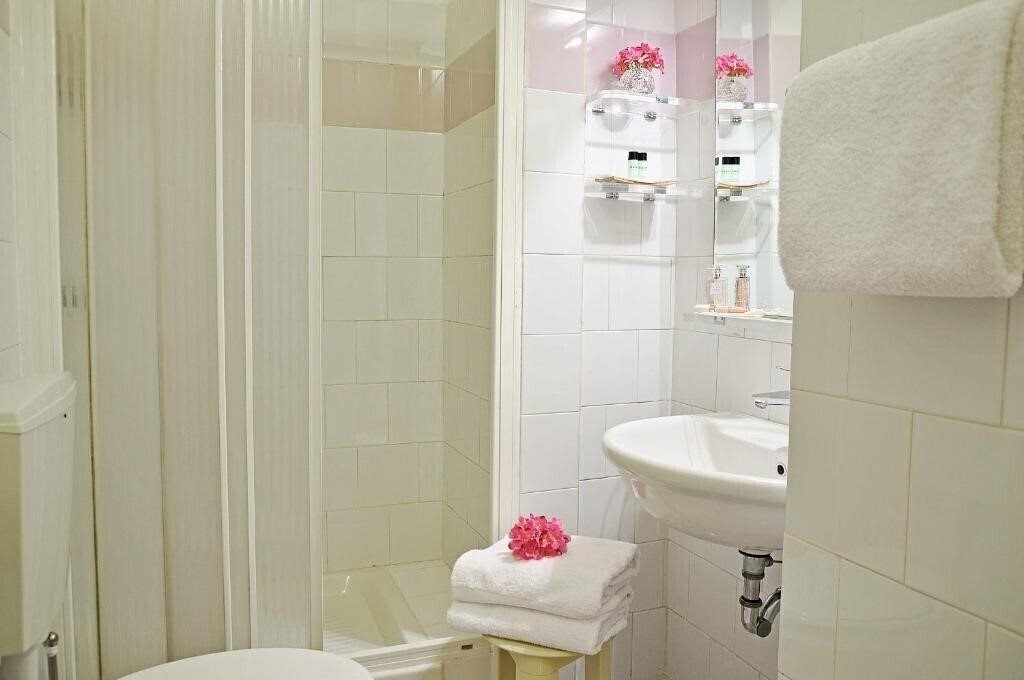 Фотография Vasari 3*