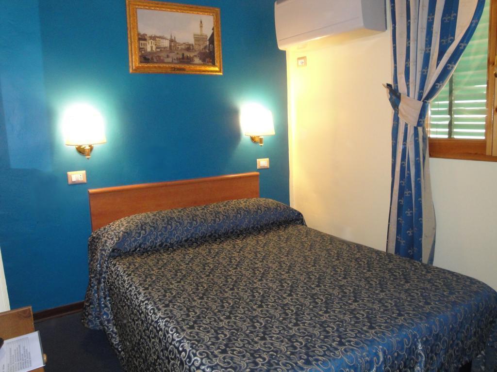 Santa Croce 2* фотосуреті